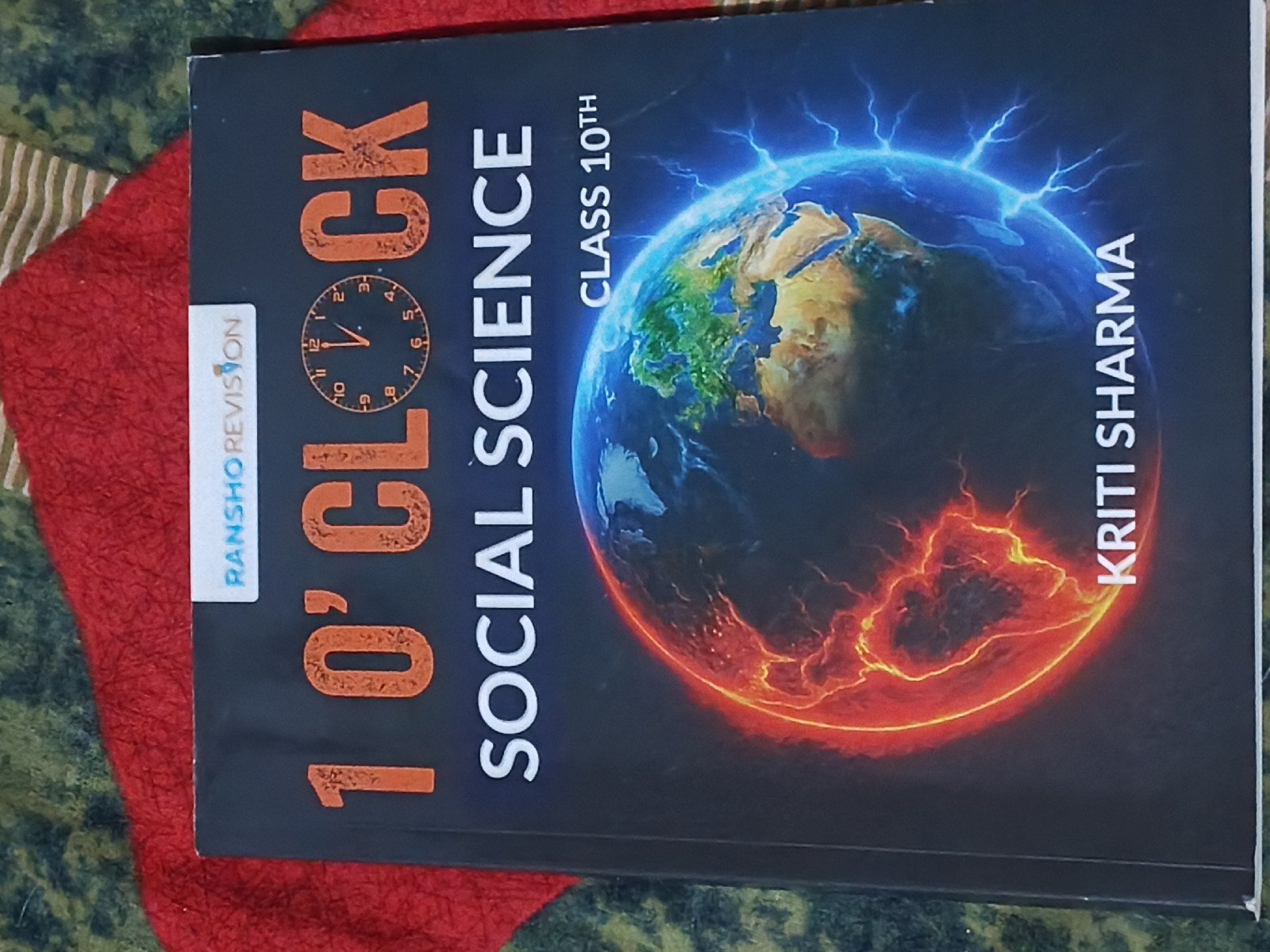 1:00 CLOCK social SCIENCE BOOK - Second Hand - Bookaao