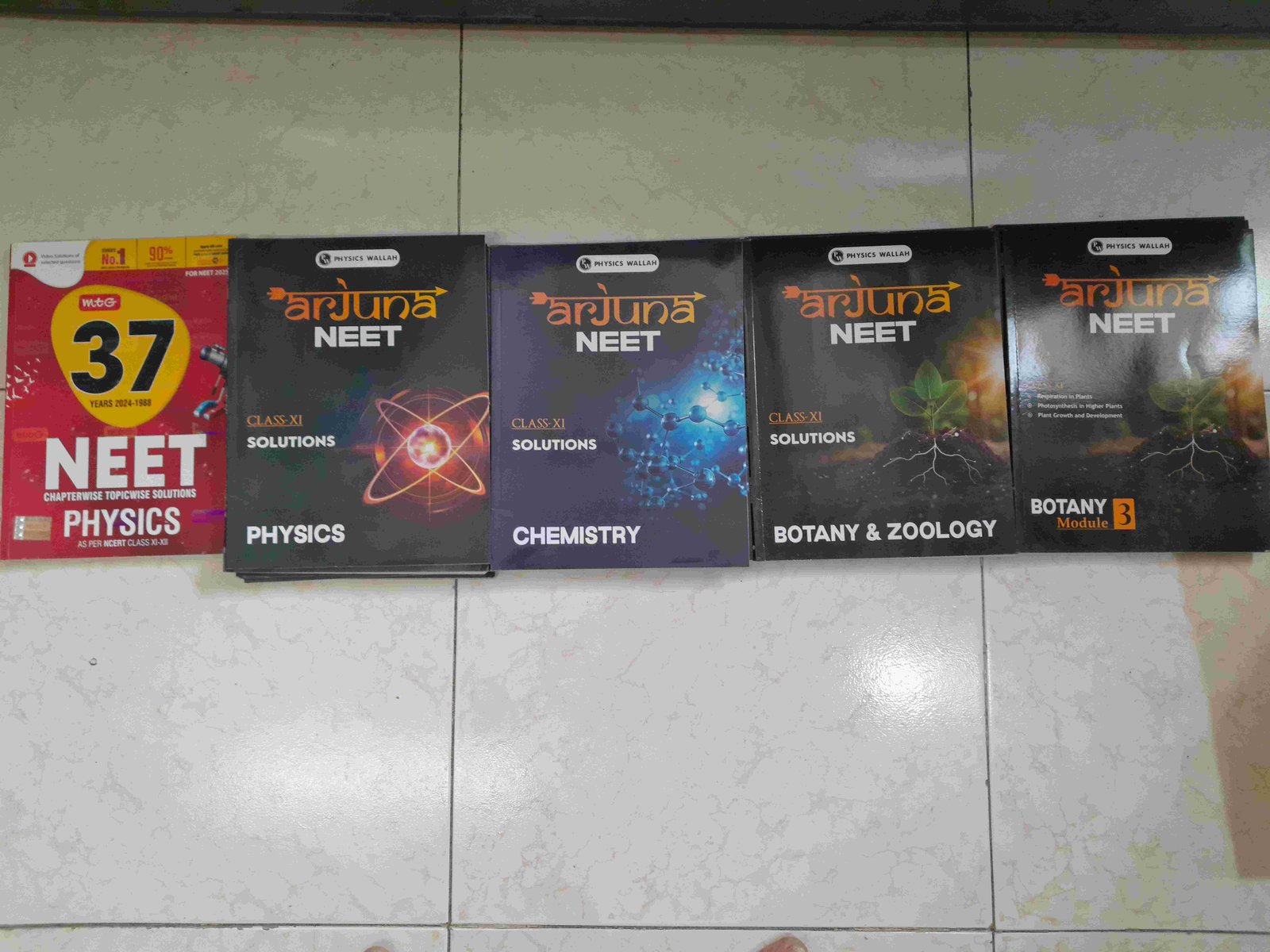 Class 11 neet modules of physicswalah+MTG 37 years