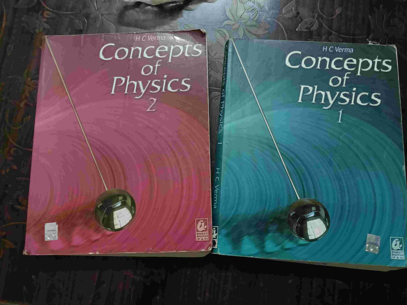 Hc verma class 11 th and 12 th physics books