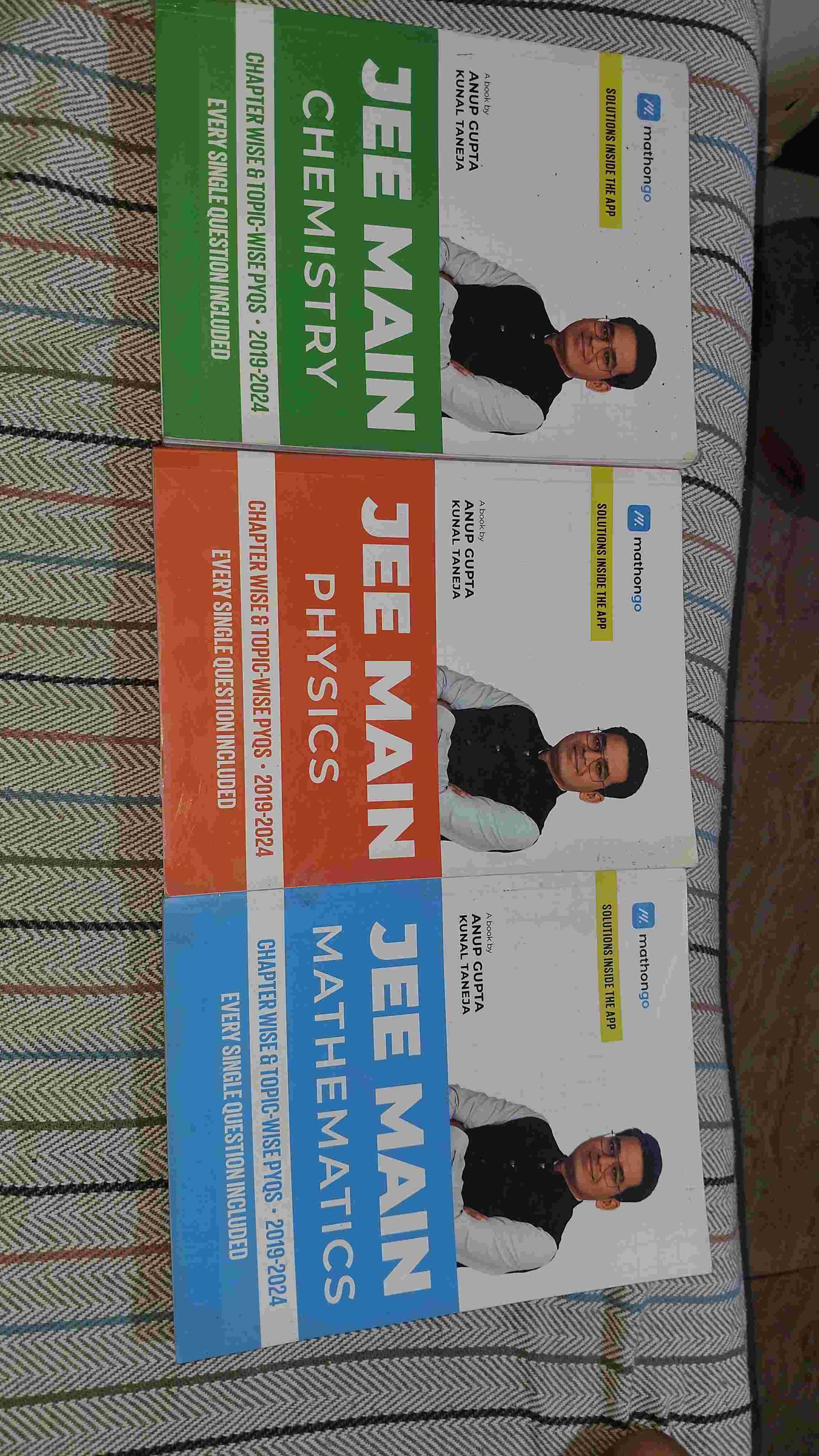 JEE Main (2019 - 2024) PYQs Chapter-wise mathango