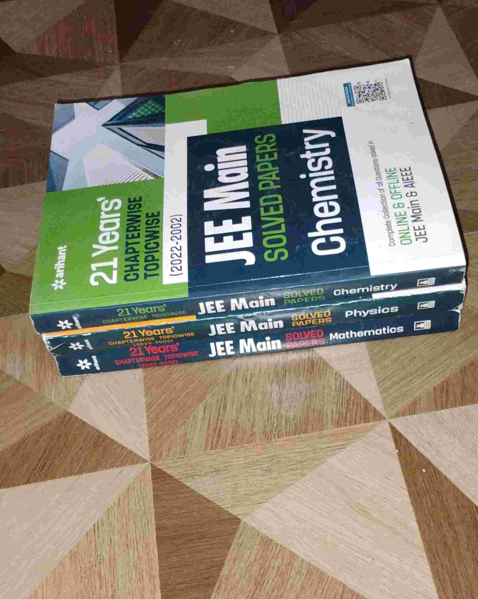 Jee Mains PYQ's by Arihant