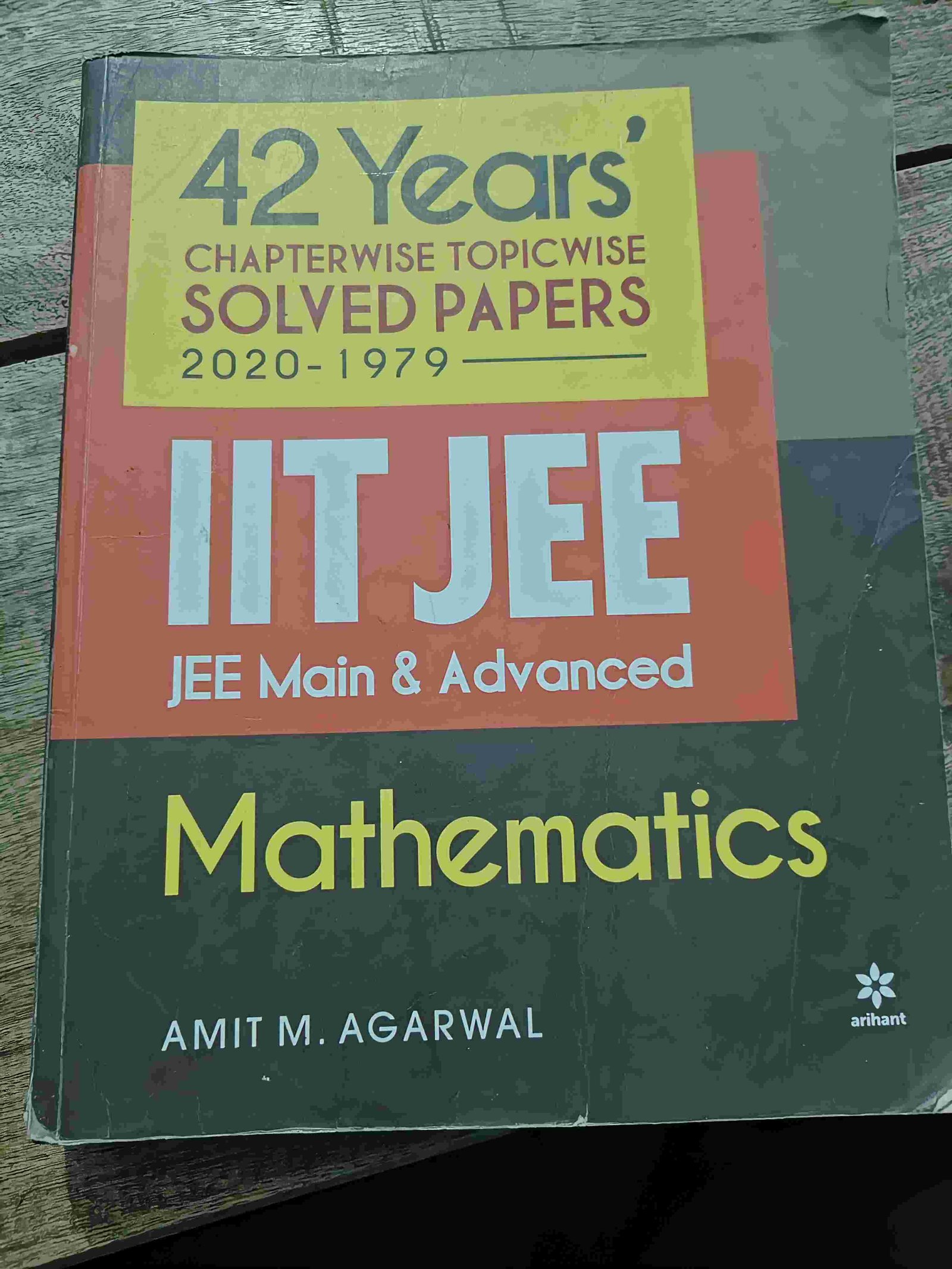Arihant Amit M Agarwal Mathematics pyq Book JEE