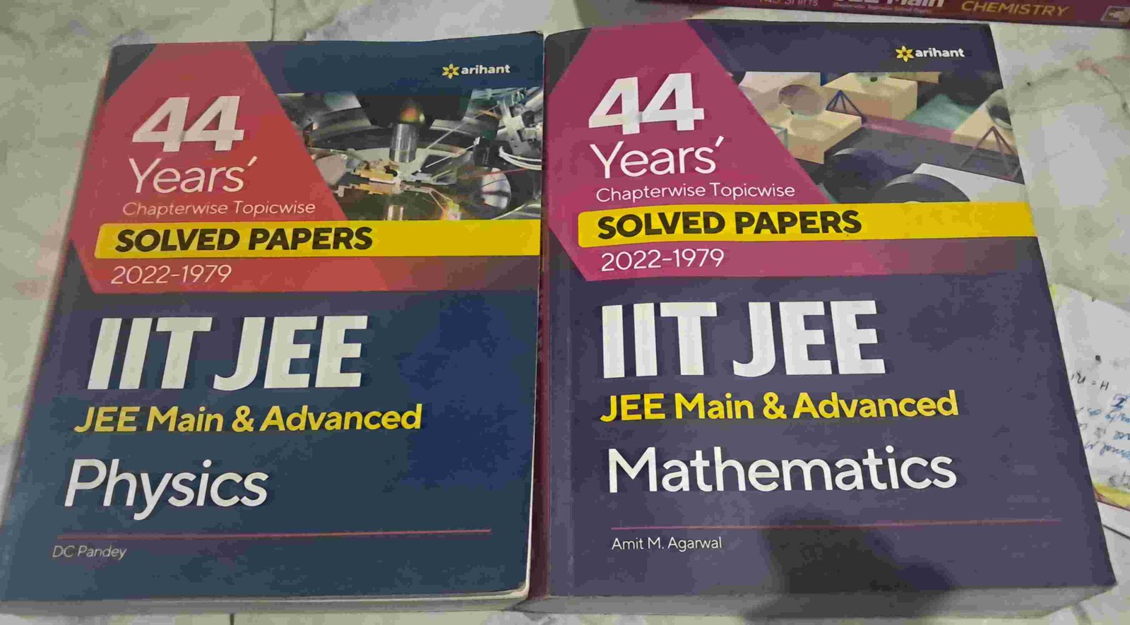 44 year jee pyqs 1979-2022 (physics and maths) - Second Hand - Bookaao