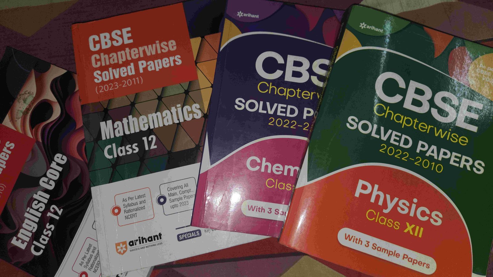 (4books) Cbse chapterwise solved paper and pyqs - 2nd Hand Book - Bookaao