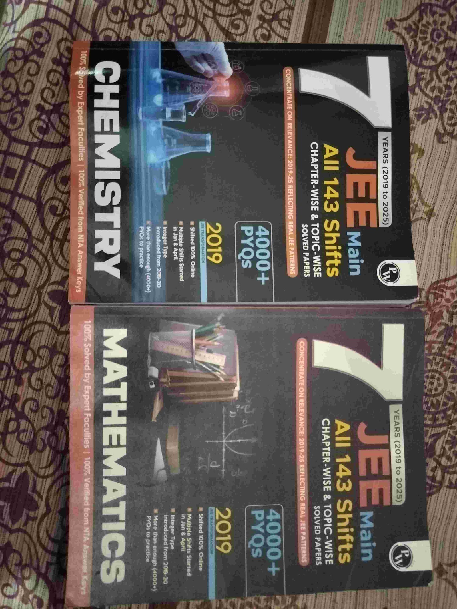 7 years Jee mains pyqs - New Book - Bookaao