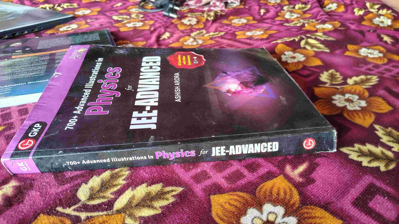 700+ illustration by physics galaxy for jee advanc - New Book - Bookaao