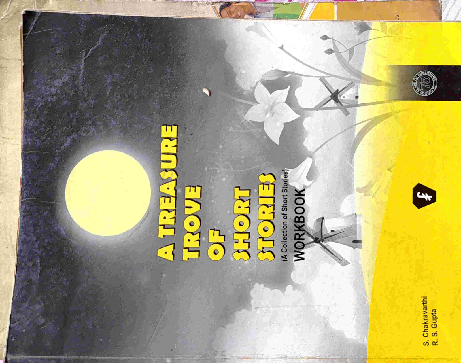A  Treasure Trove of short stories - Second Hand - Bookaao