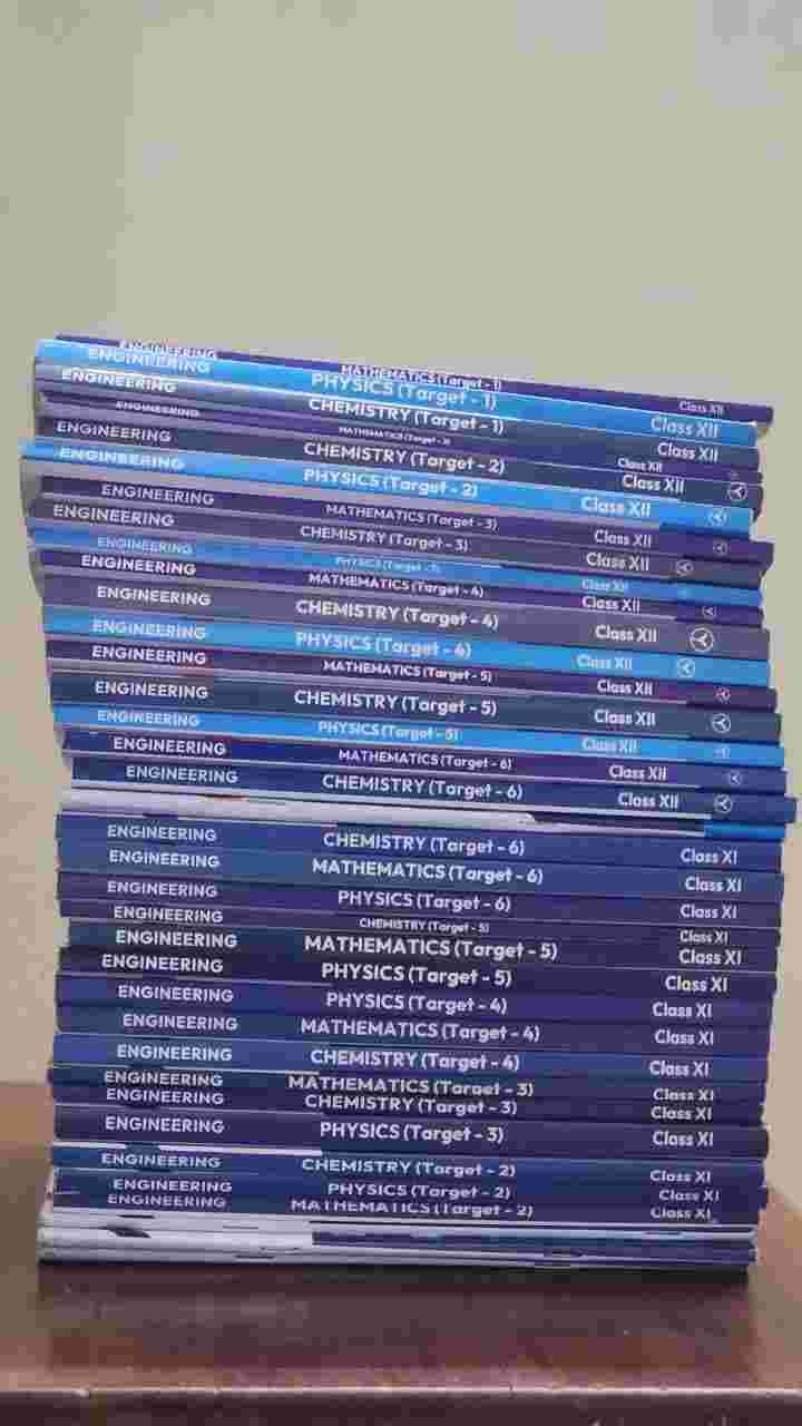 AAKAASH Modules For JEE { MAIN+ADVANCE} 11th +12th - Second Hand - Bookaao