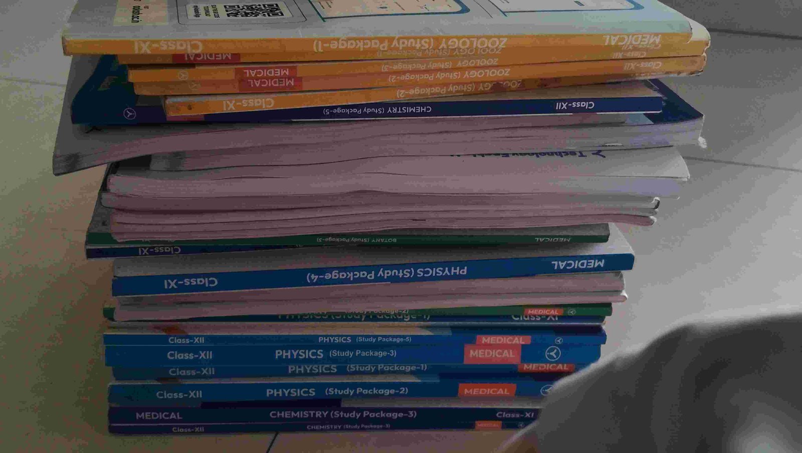 AAKASH 11TH AND 12TH BOOKS - Second Hand - Bookaao