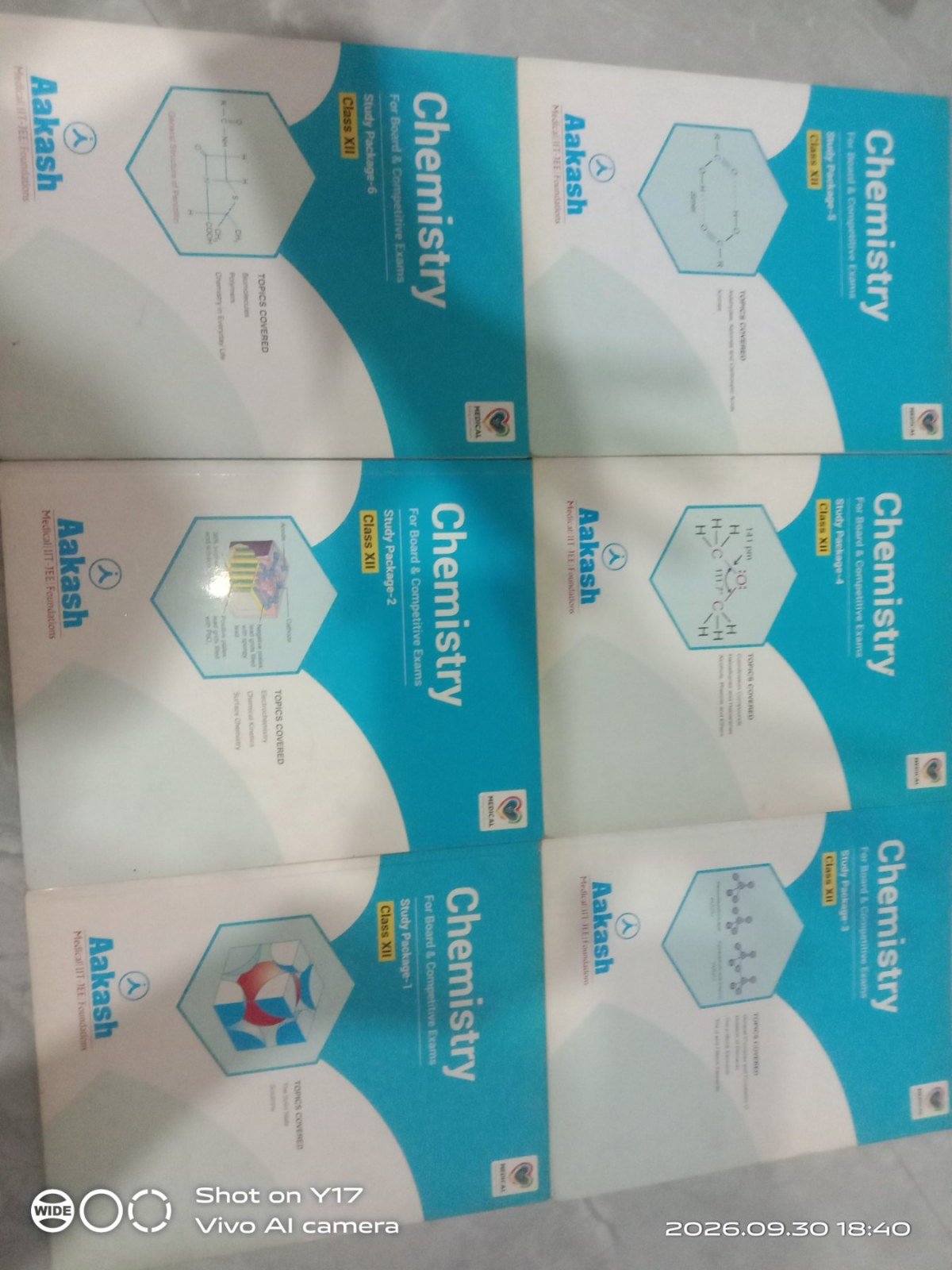 Aakash class 12th chemistry neet module - Second Hand - Bookaao