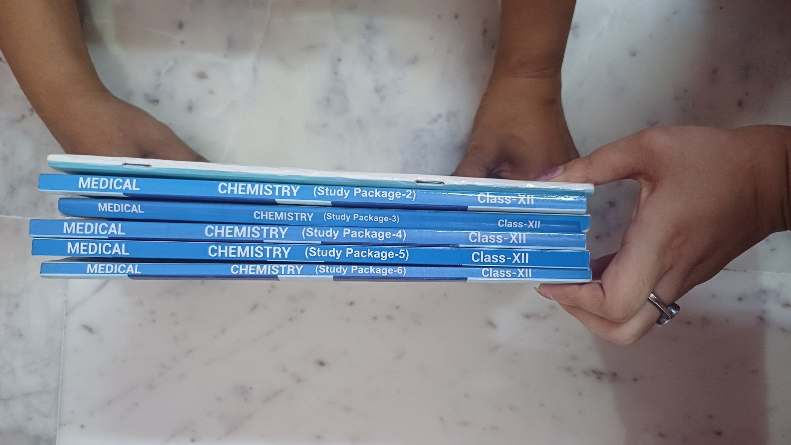 Aakash Complete CHEMISTRY MODULES CLASS 12 - Second Hand - Bookaao