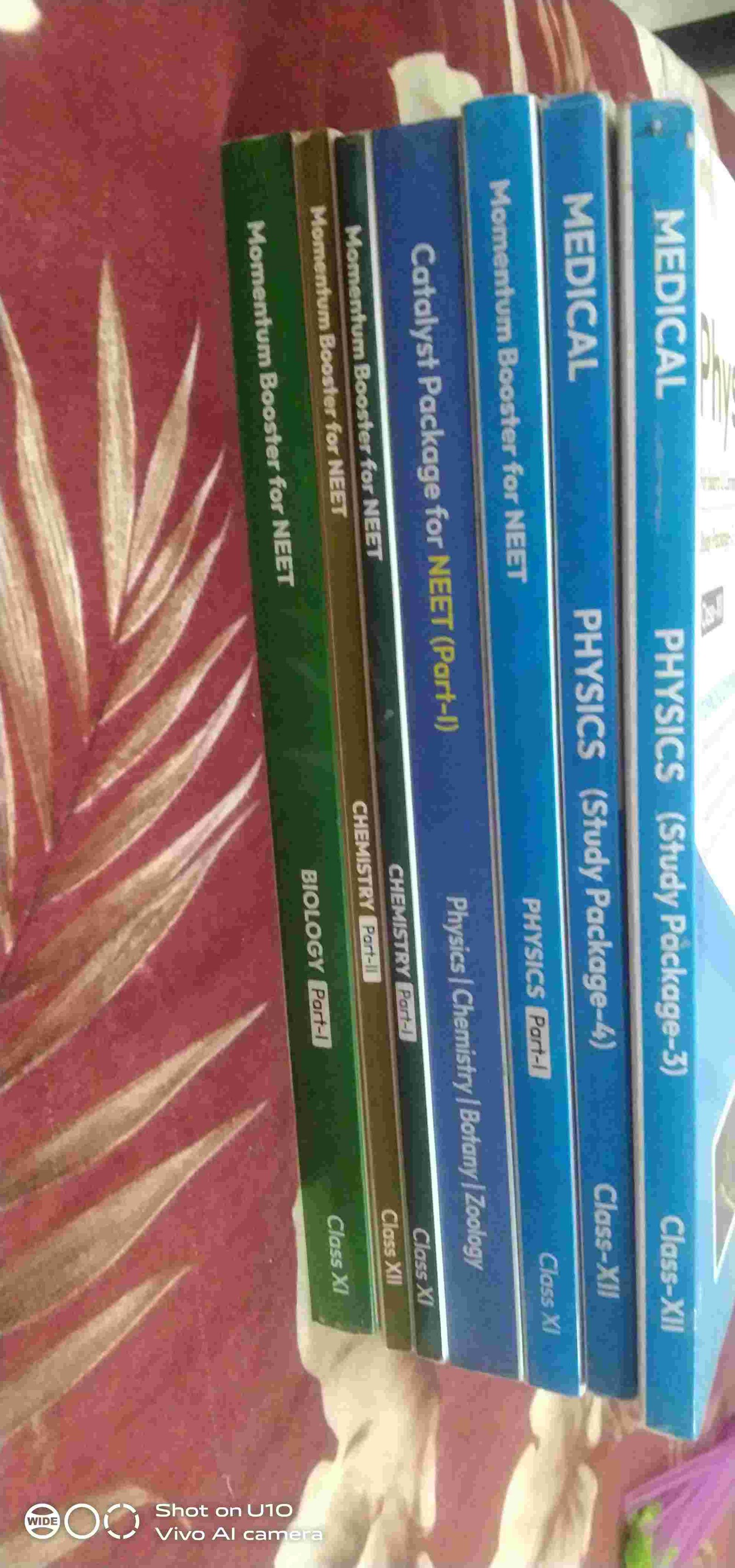 Aakash institute books neet - Second Hand - Bookaao