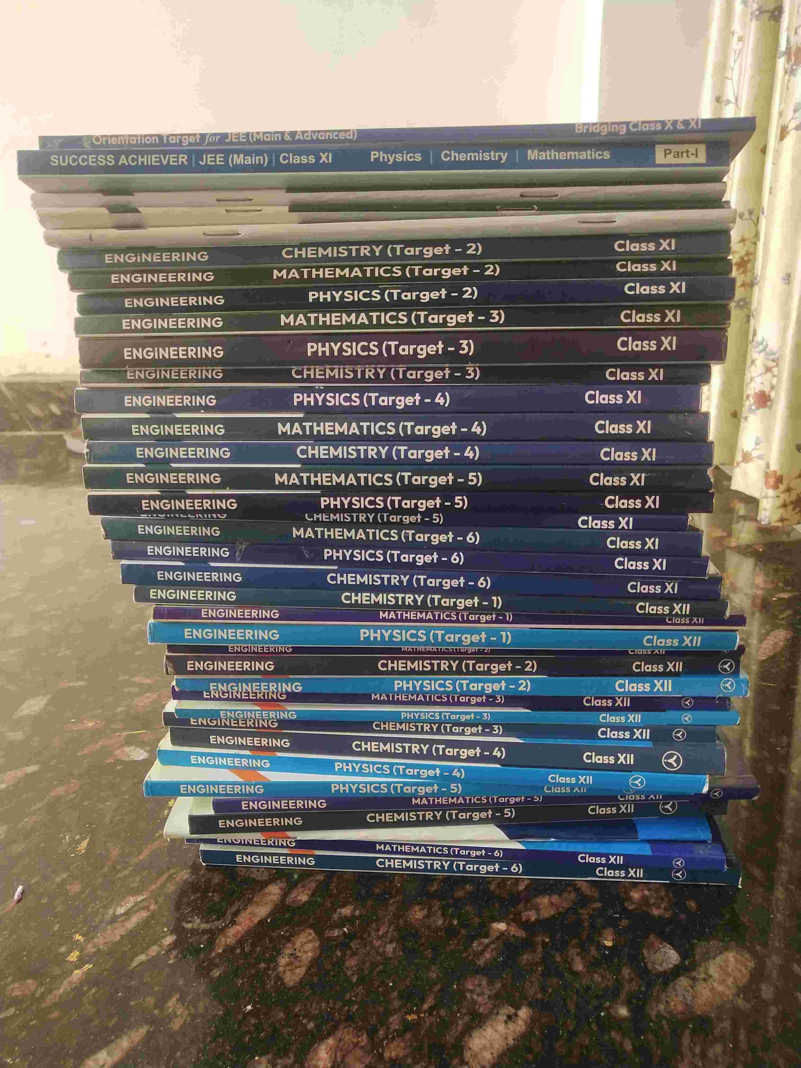 Buy Second Hand Aakash JEE Modules Class 11 & 12 Complete Set 2026 in Bharatpur - Bookaao