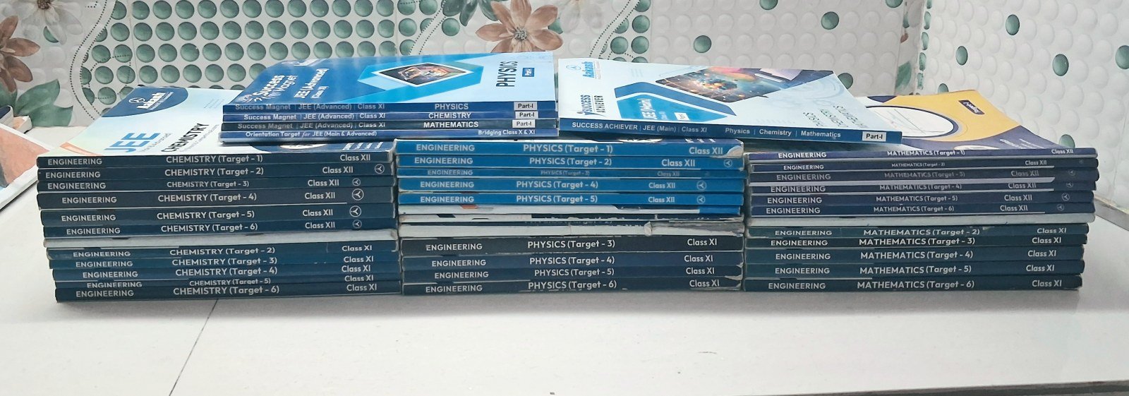 Aakash module  jee (Mains & Advance ) - Second Hand - Bookaao
