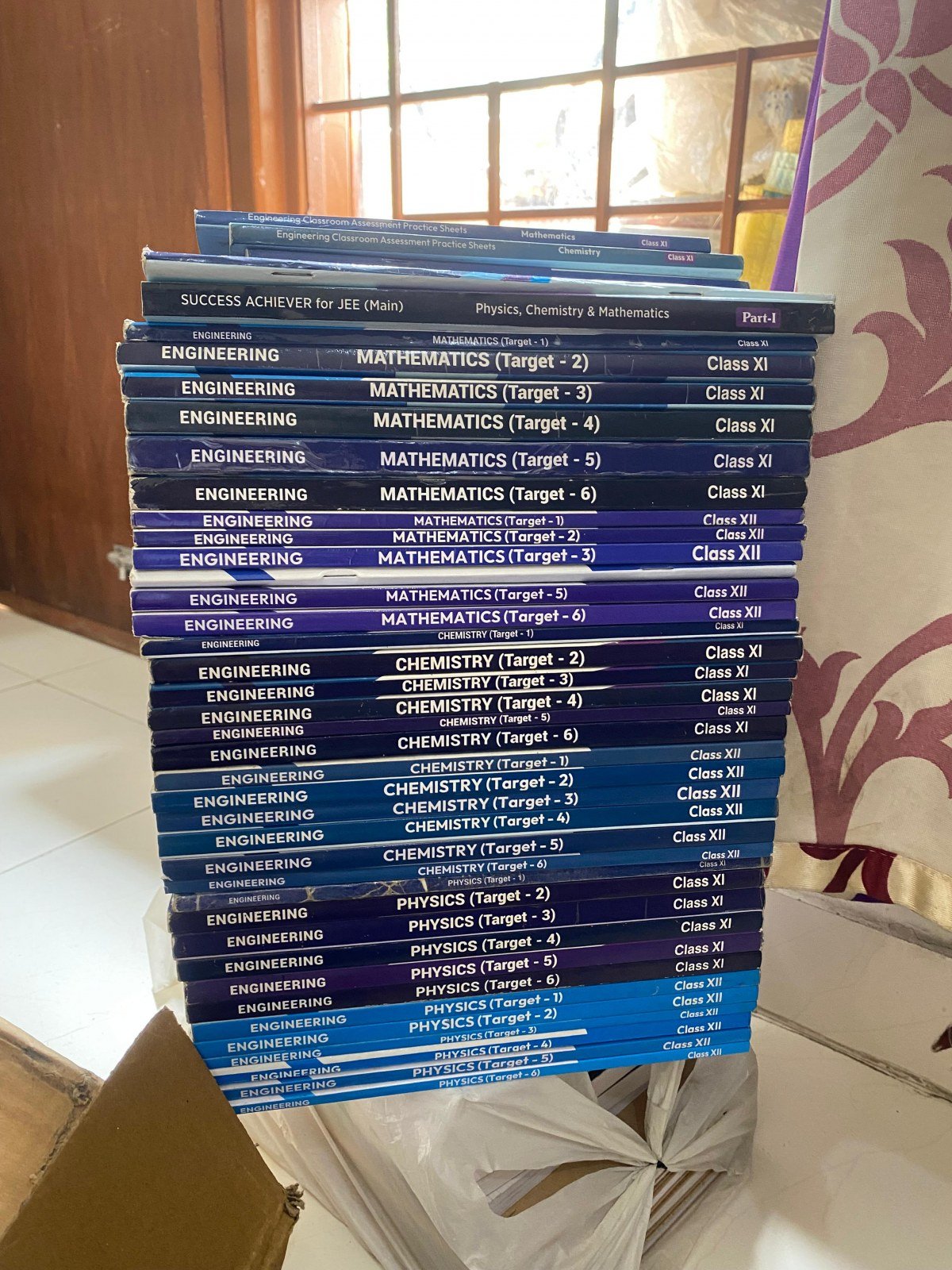 Aakash Modules class 11th & 12th JEE MAINS & ADV. - Second Hand - Bookaao