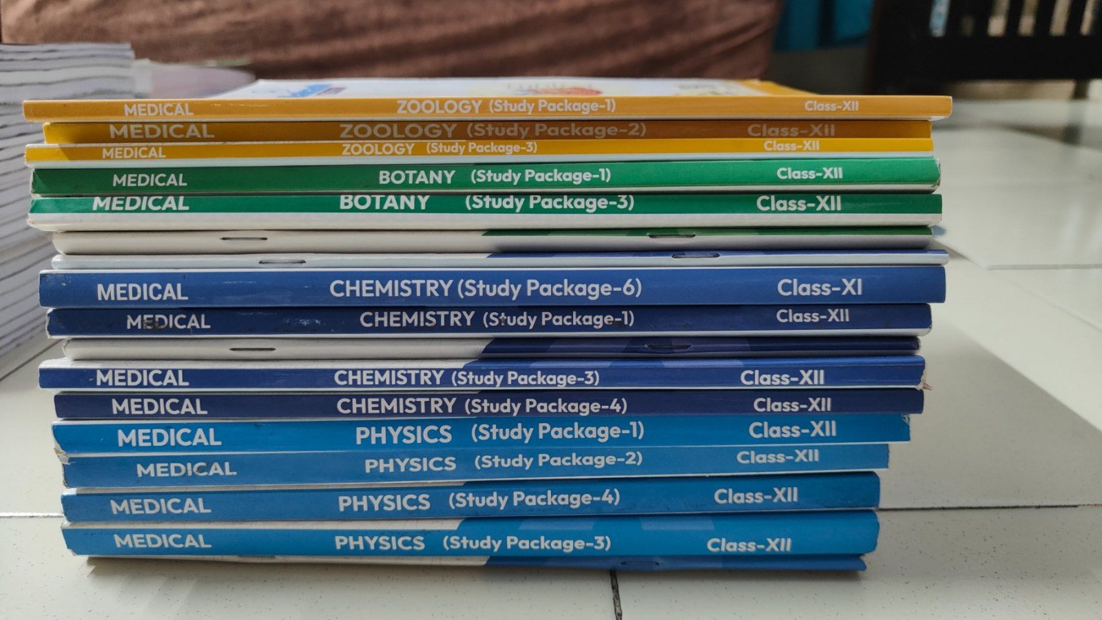AAKASH Modules for PCB Physics Chemistry Biology - Second Hand - Bookaao