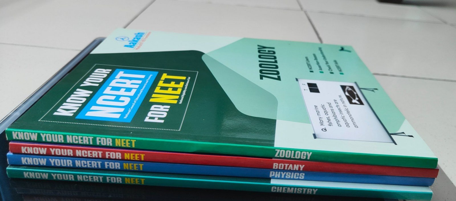 AAKASH Modules KNOW YOUR NCERT Physics Chem Bio - New Book - Bookaao