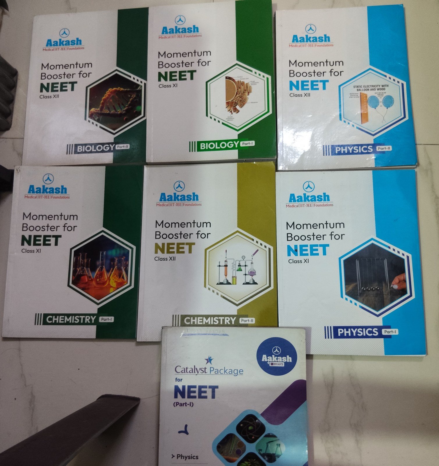 Buy Second Hand Aakash Momentum Booster and catalyst in Prayagraj - Bookaao