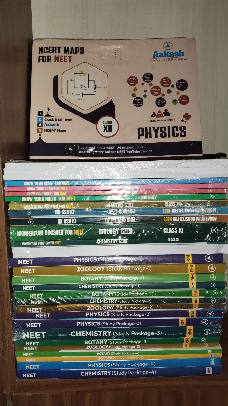 AAKASH NEET 2027 STUDY PACKAGE - New Book - Bookaao