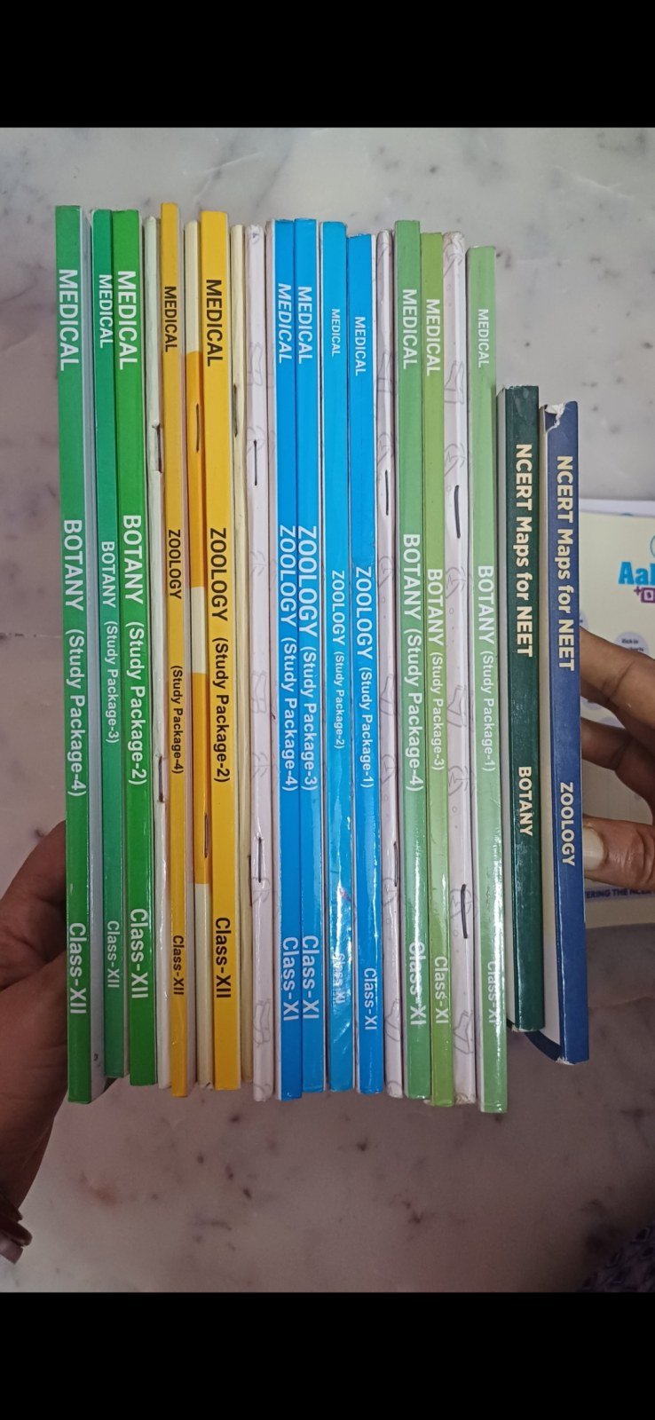 Aakash NEET BIO Modules Set (Class 11 & 12) + MAPS - Second Hand - Bookaao