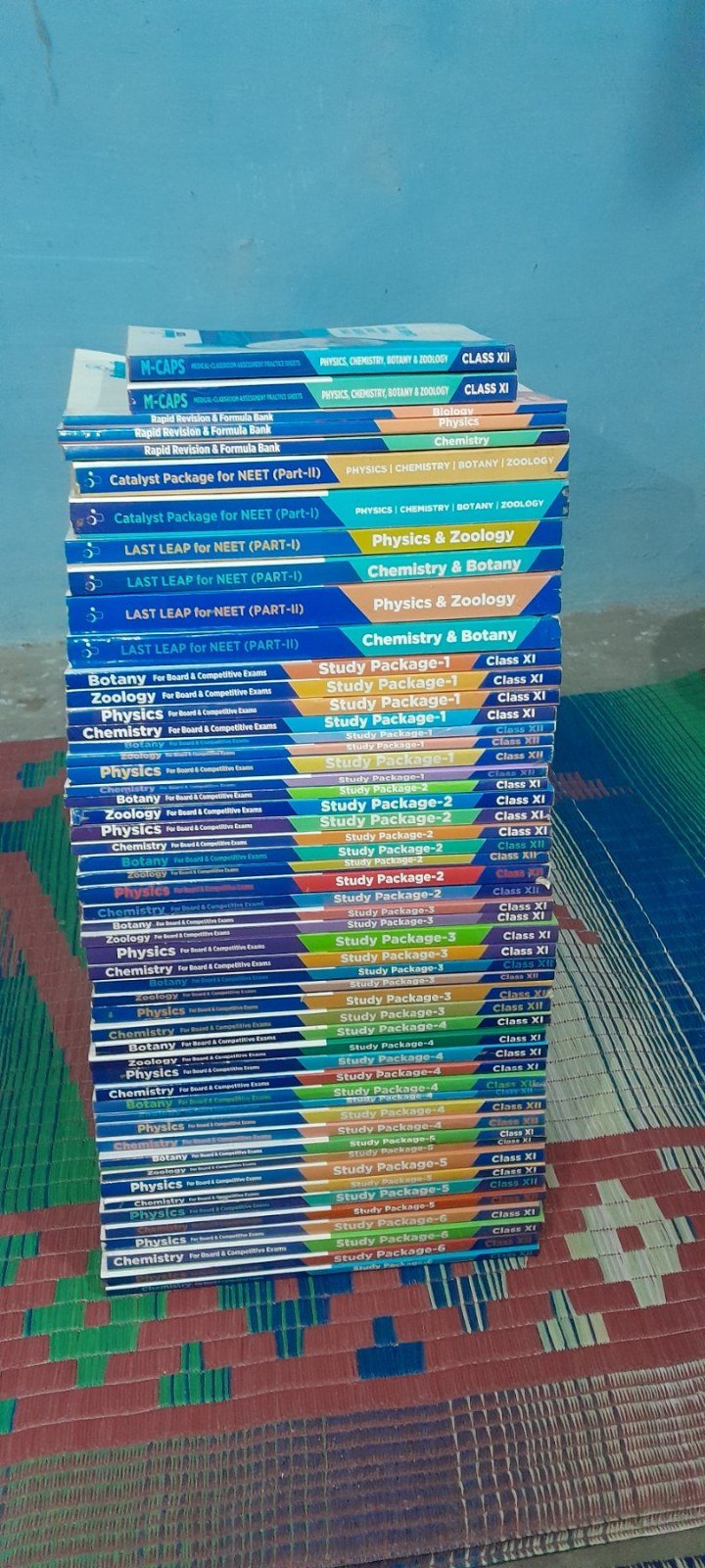 Aakash NEET complete study material Old. - Second Hand - Bookaao