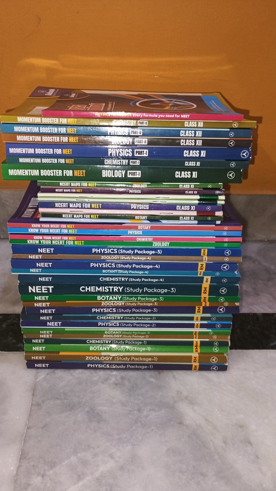 AAKASH NEET DROPPERS MODULE 2025-2026 - Second Hand - Bookaao