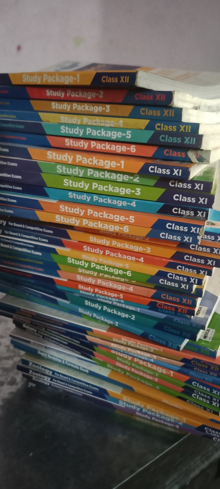 Aakash NEET Modules 2021 edition - Second Hand - Bookaao