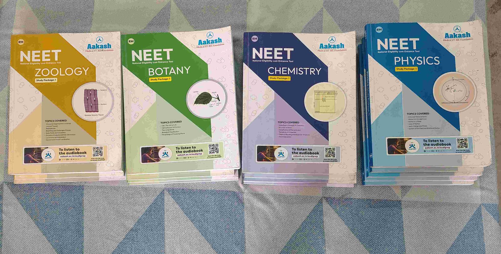 Aakash NEET modules, Complete set for Neet 2027 - Second Hand - Bookaao