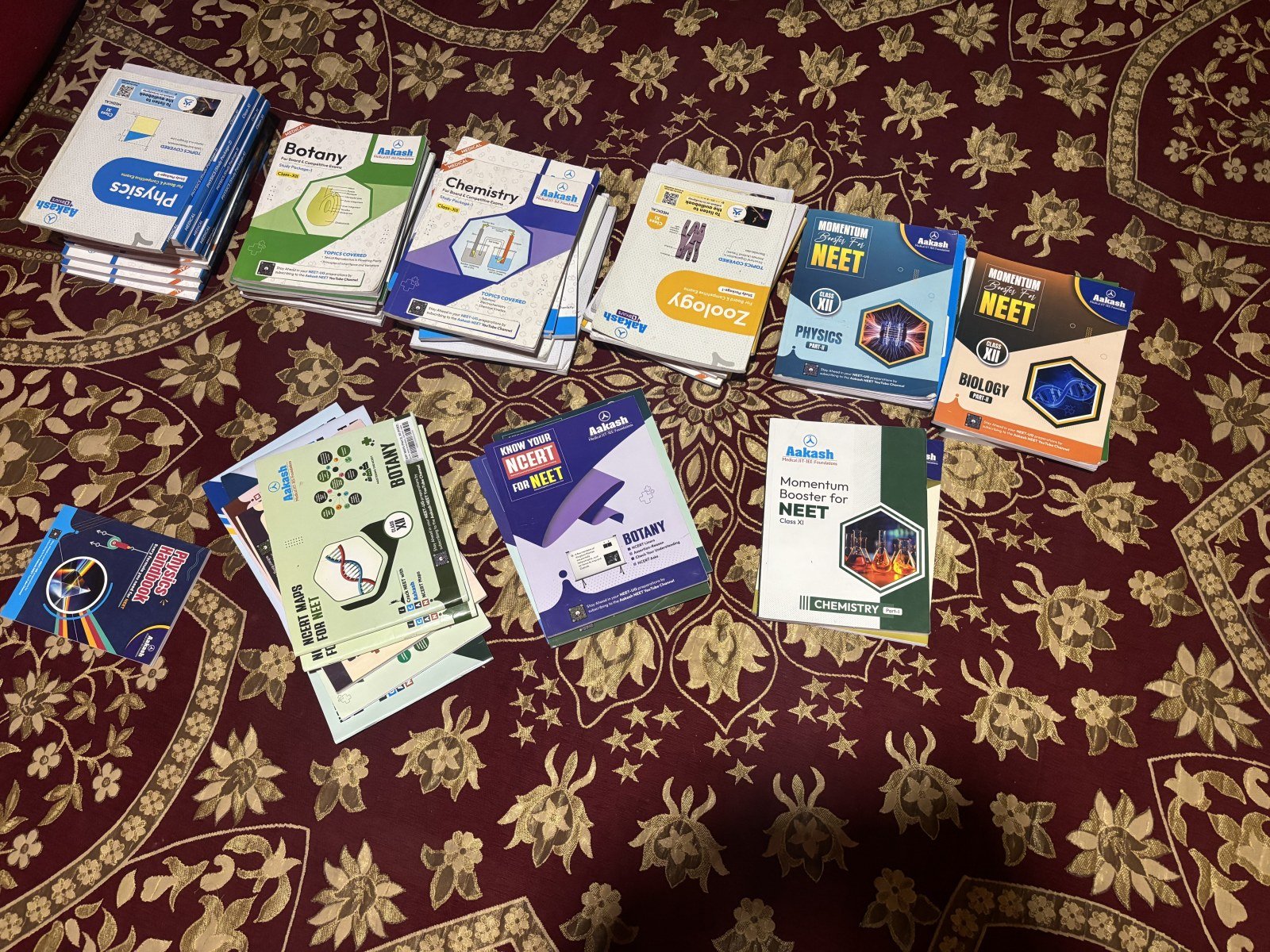 Buy Second Hand Aakash neet study material in Srinagar - Bookaao