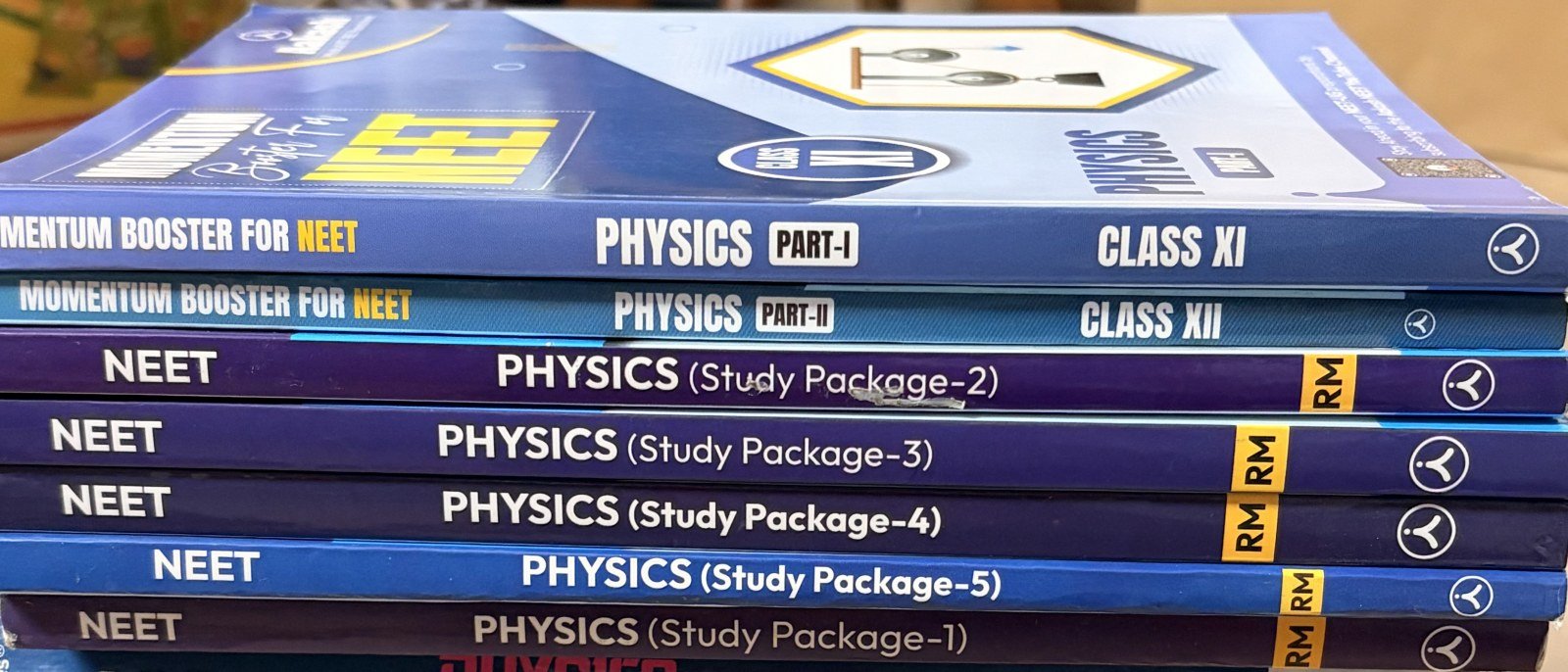 Aakash physics modules repeater batch - Second Hand - Bookaao