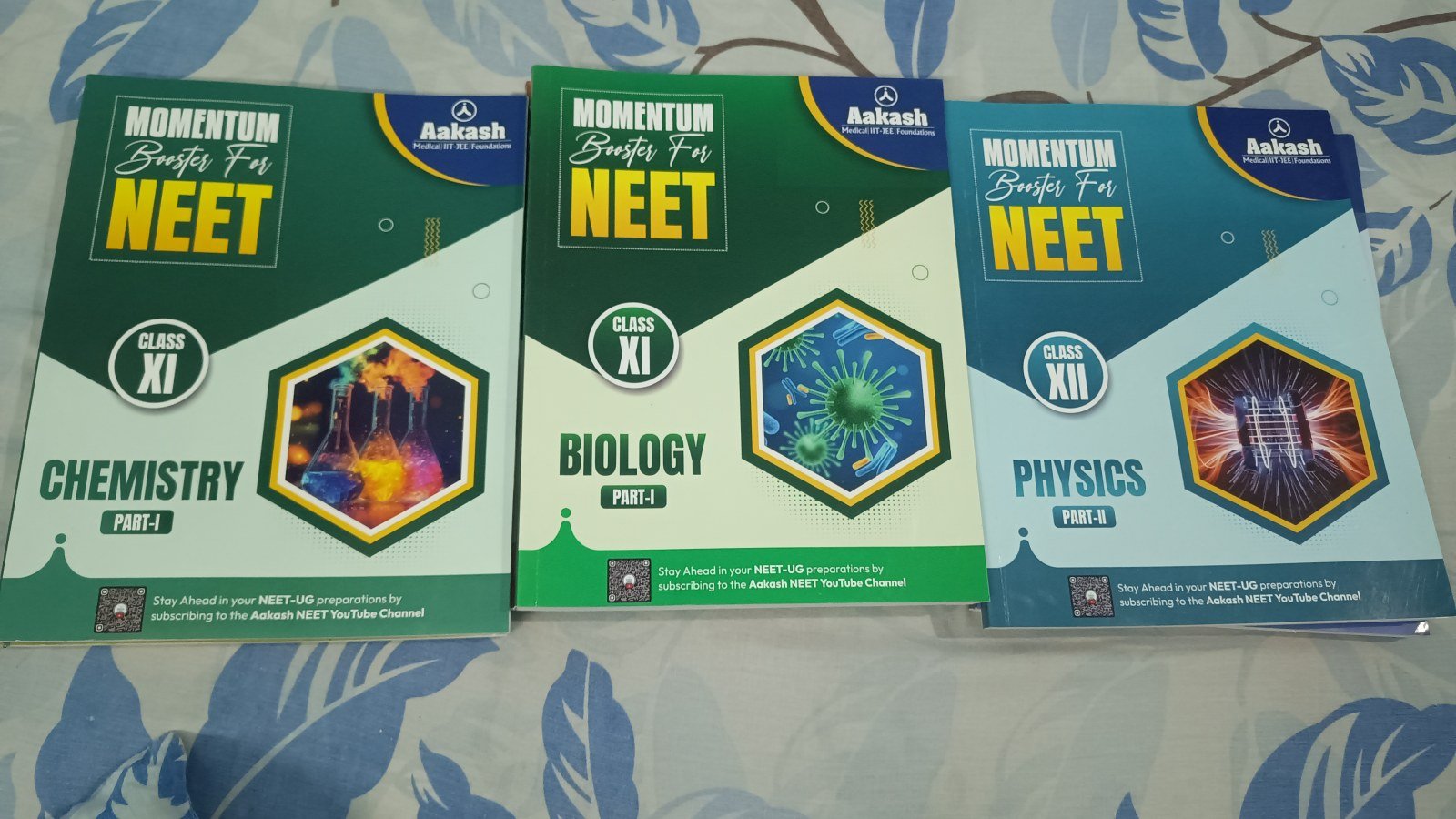 Aakash's momentum booster of class 11th and 12th - New Book - Bookaao