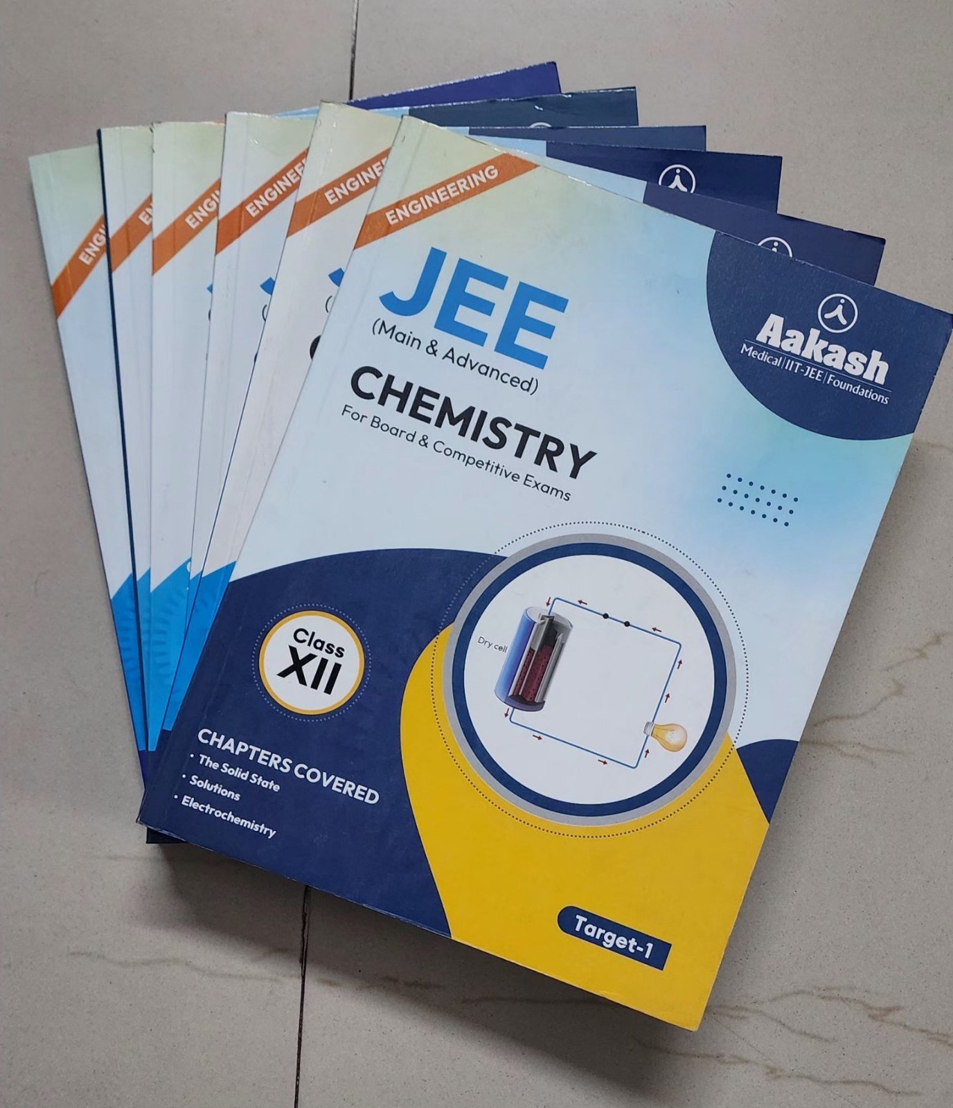 Aakash Study Material Engineering - Second Hand - Bookaao