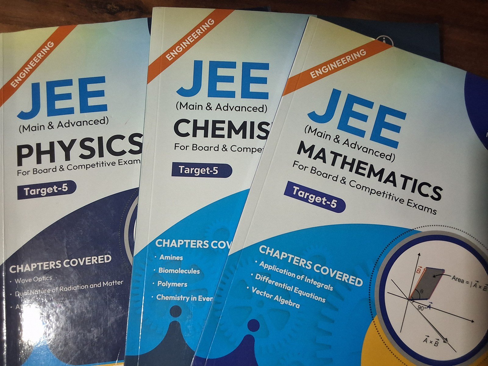 Buy Second Hand Akash Institute modules for jee mains and adv in Sambalpur - Bookaao