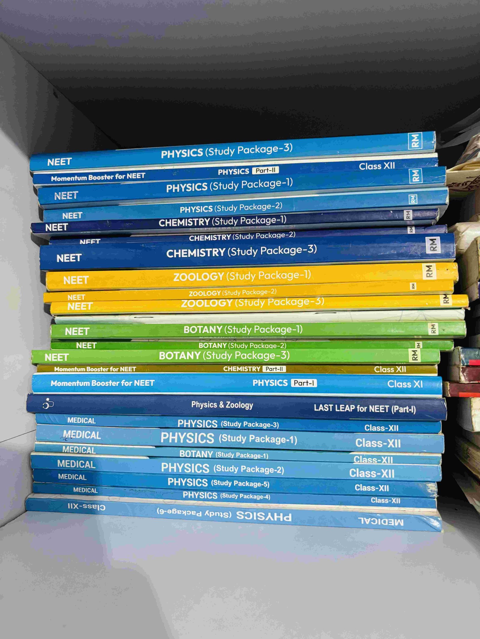 Akash Modules For NEET - New Book - Bookaao