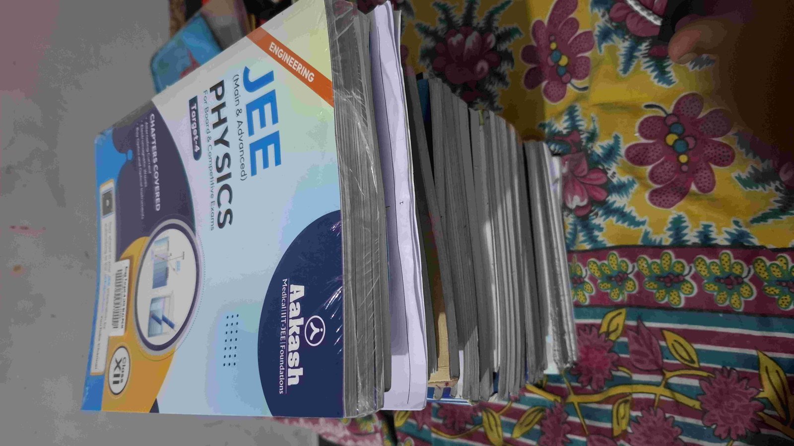 All aakash module for JEE class 11 and 12 - Second Hand - Bookaao
