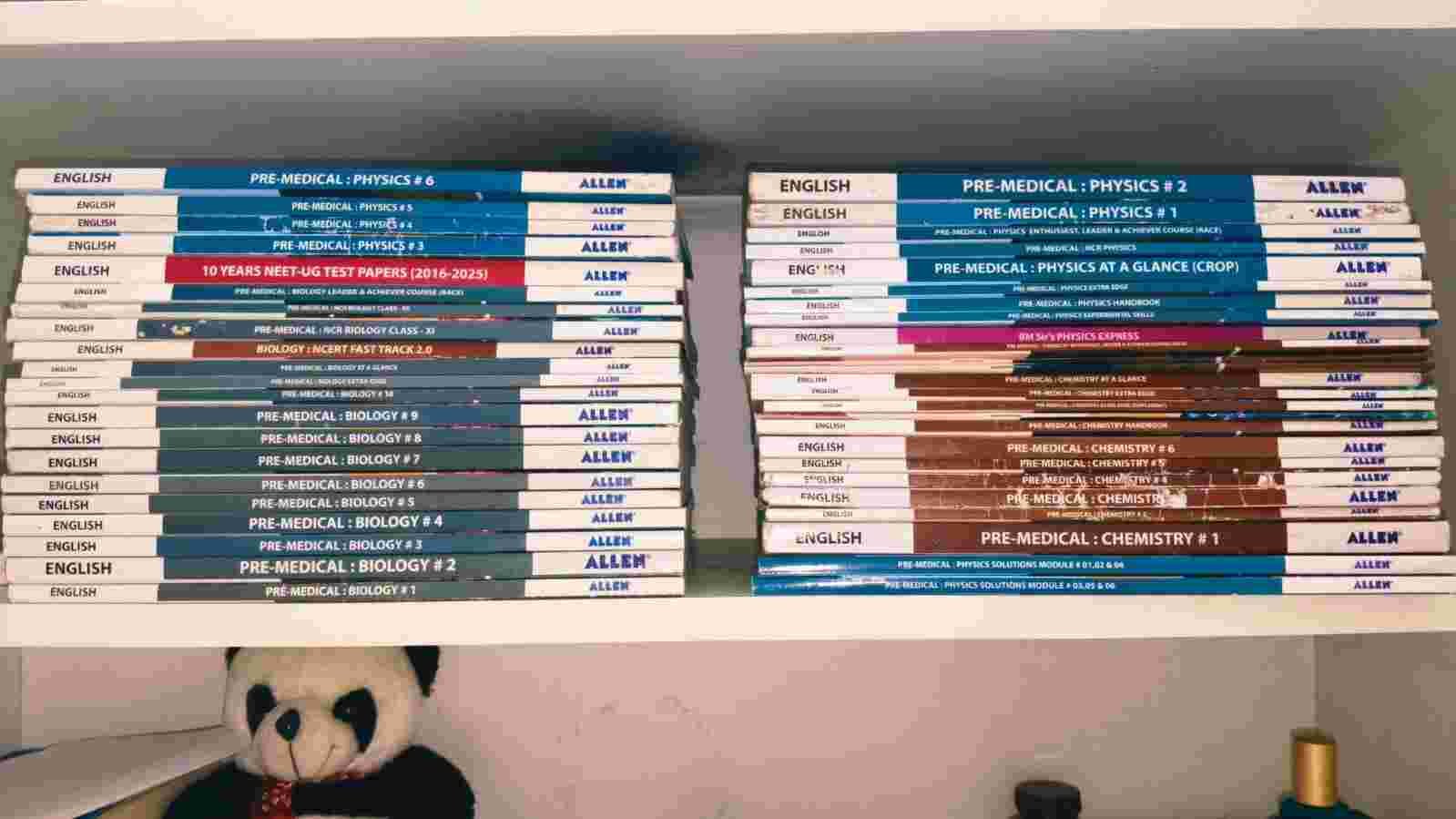ALLEN Achiever/ Leader NEET UG Complete Module Set - Second Hand - Bookaao