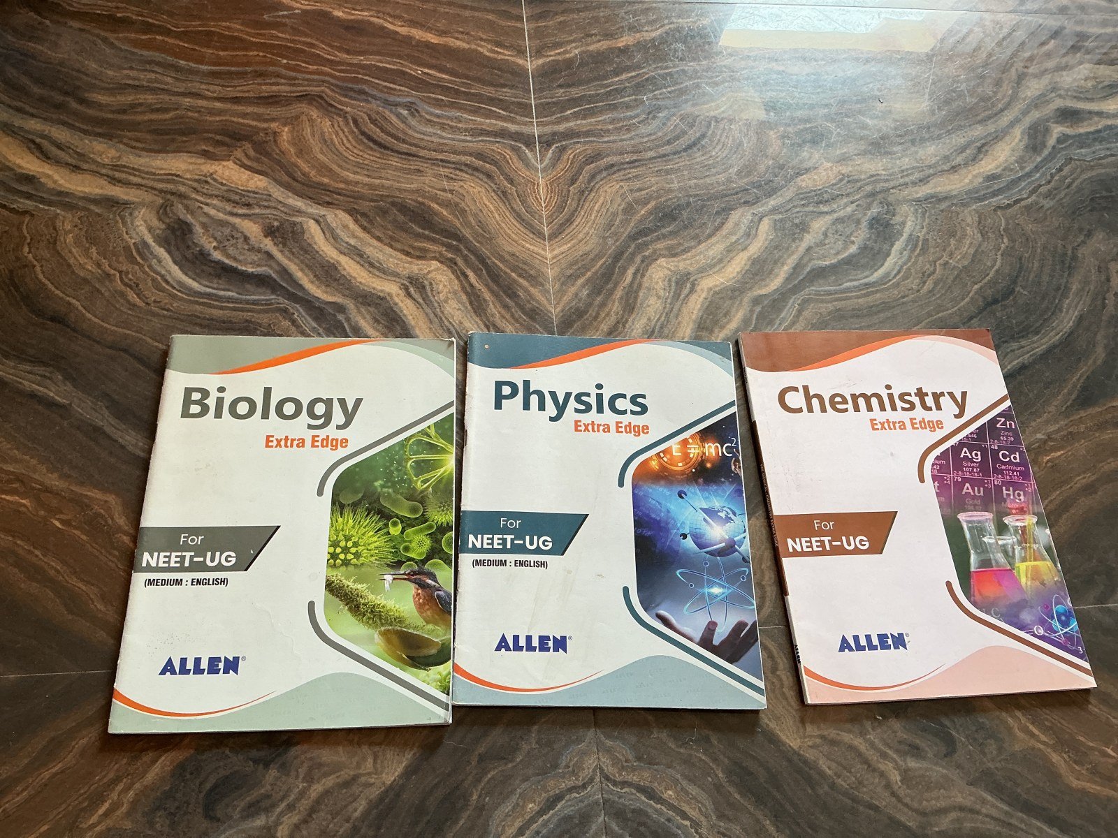 Allen biology physics chemistry  extra edge - Second Hand - Bookaao