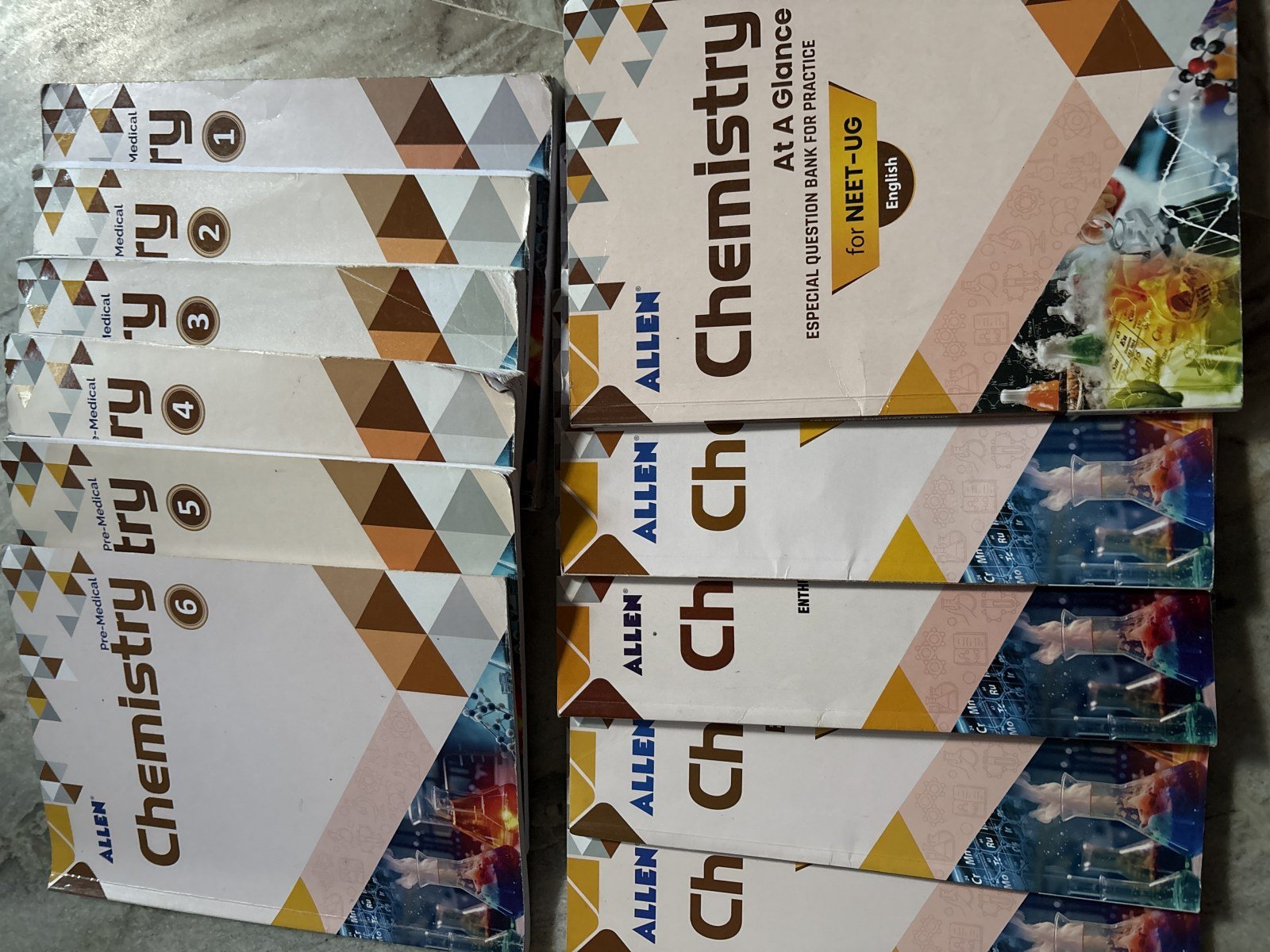 Allen Chemistry Modules and other books for NEET - Second Hand - Bookaao