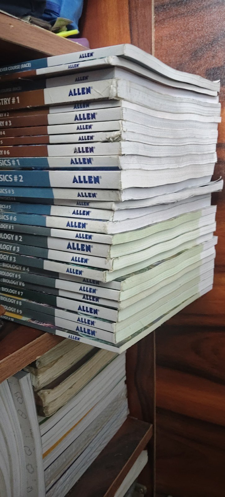ALLEN FULL NEET COURSE - Second Hand - Bookaao
