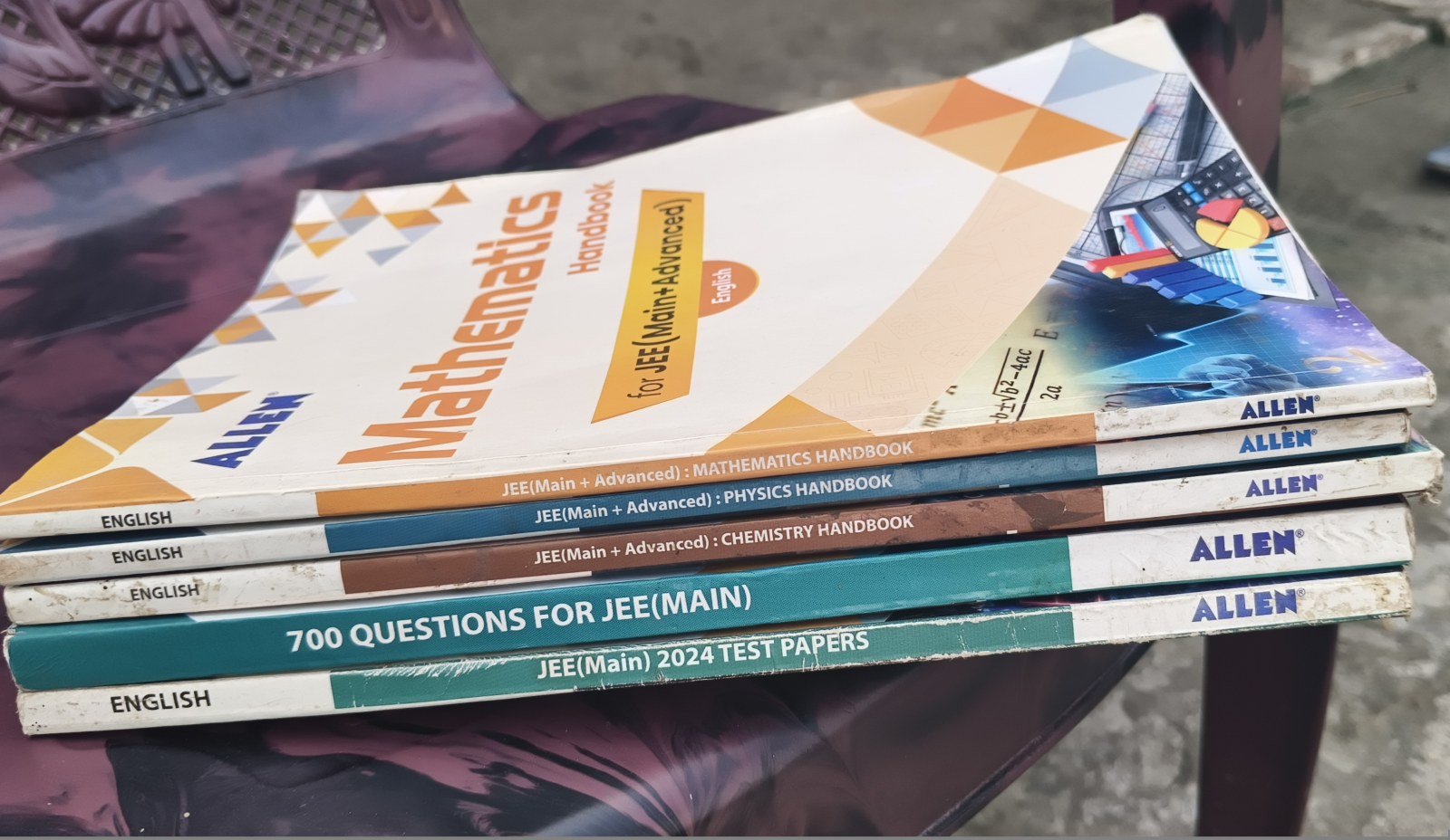 Allen jee mains combo(handbook+700Q+test paper) - Second Hand - Bookaao