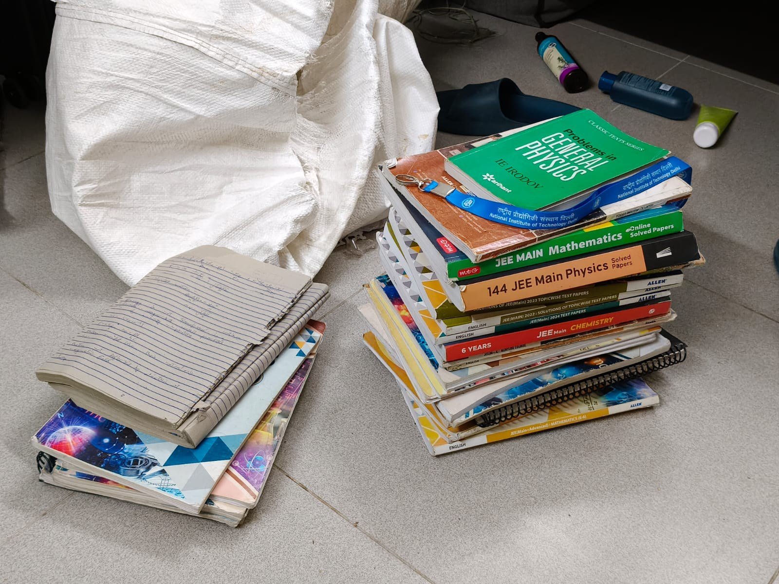 Buy Second Hand Allen KOTA 11th and 12th Jee modules,NCERT,HCV,etc in Narela - Bookaao