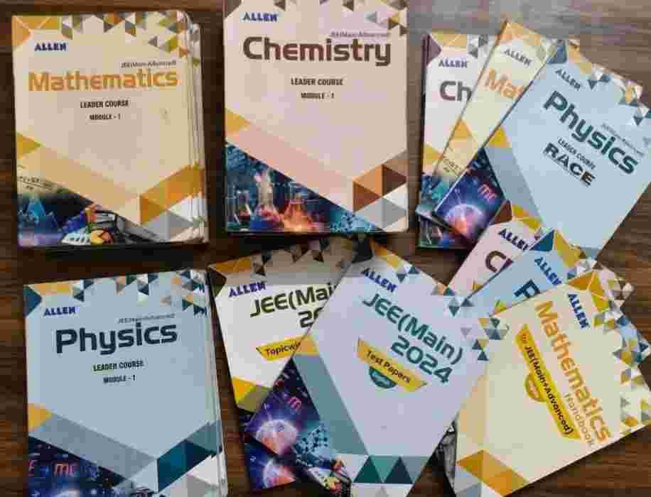 Allen modules leader batch ,disha pyq books - Second Hand - Bookaao