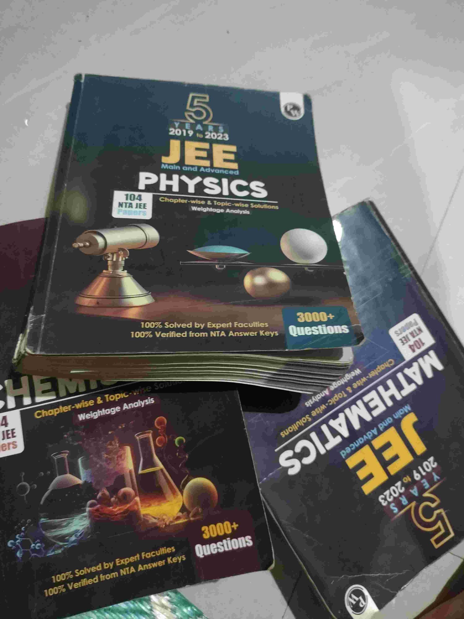 Buy Second Hand Any one need jee book (pyq 2019-2023) 5 year pyq in Mumbai - Bookaao