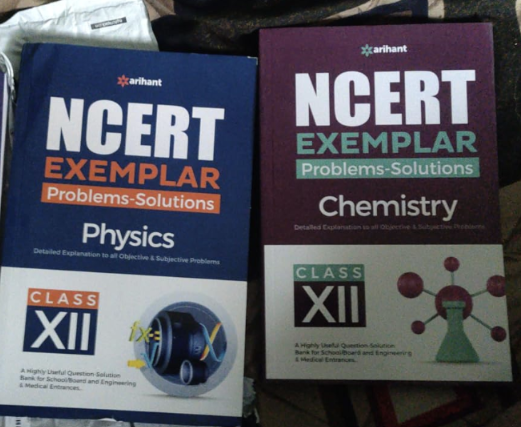 ARIHANT NCERT EXAMPLAR  PHYSIC+CHEMISTRY CBSE 2SET - Second Hand - Bookaao