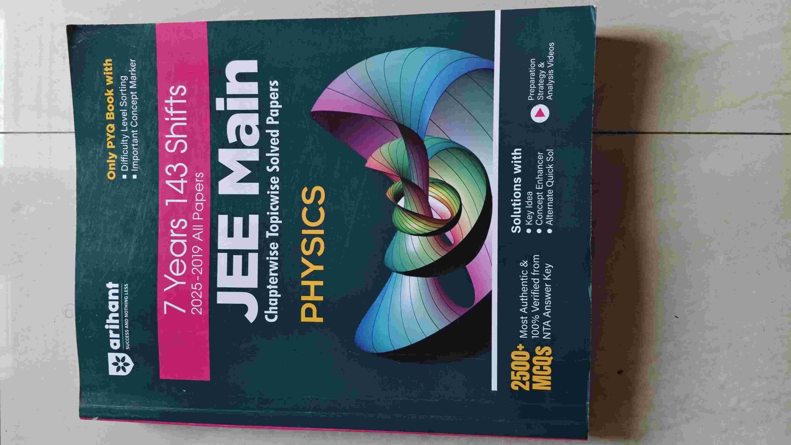 ARIHANT PAST 7 YEARS 143 SHIFT PYQS JEE PHYSICS - Second Hand - Bookaao