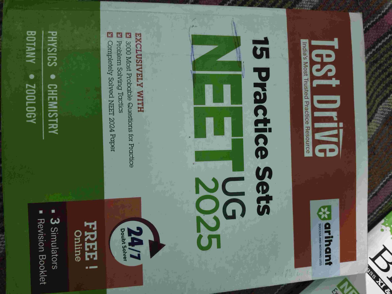 Arihant test drive  15 sets of neet UG - Second Hand - Bookaao