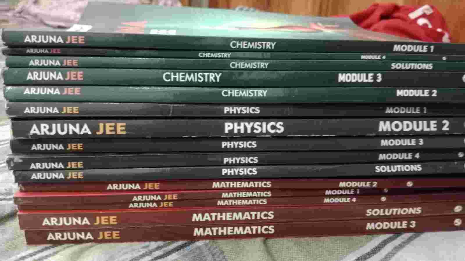 Arjuna jee class 11 module pw - Second Hand - Bookaao