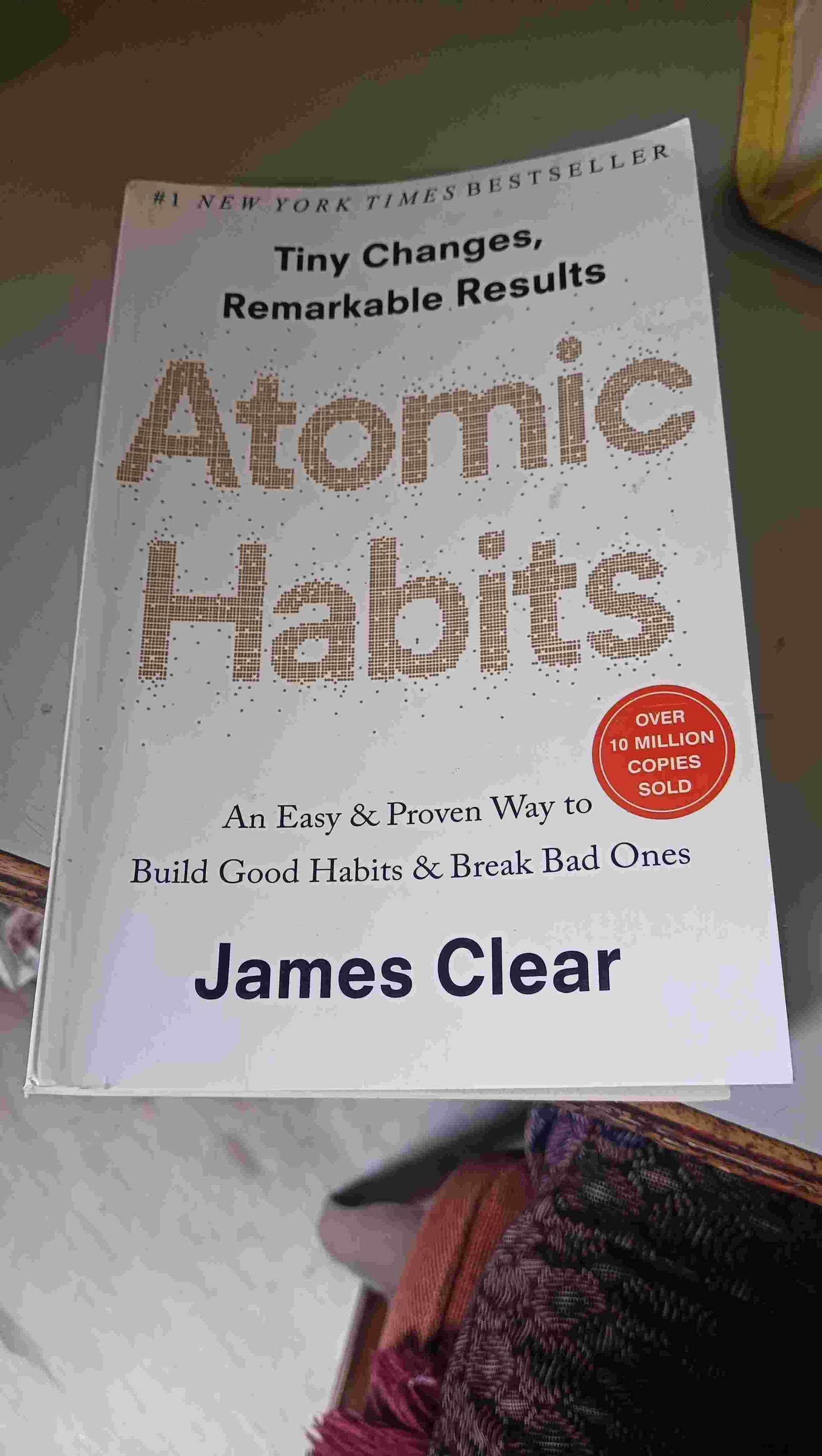 Buy New Atomic habits by James clear in Siwan - Bookaao