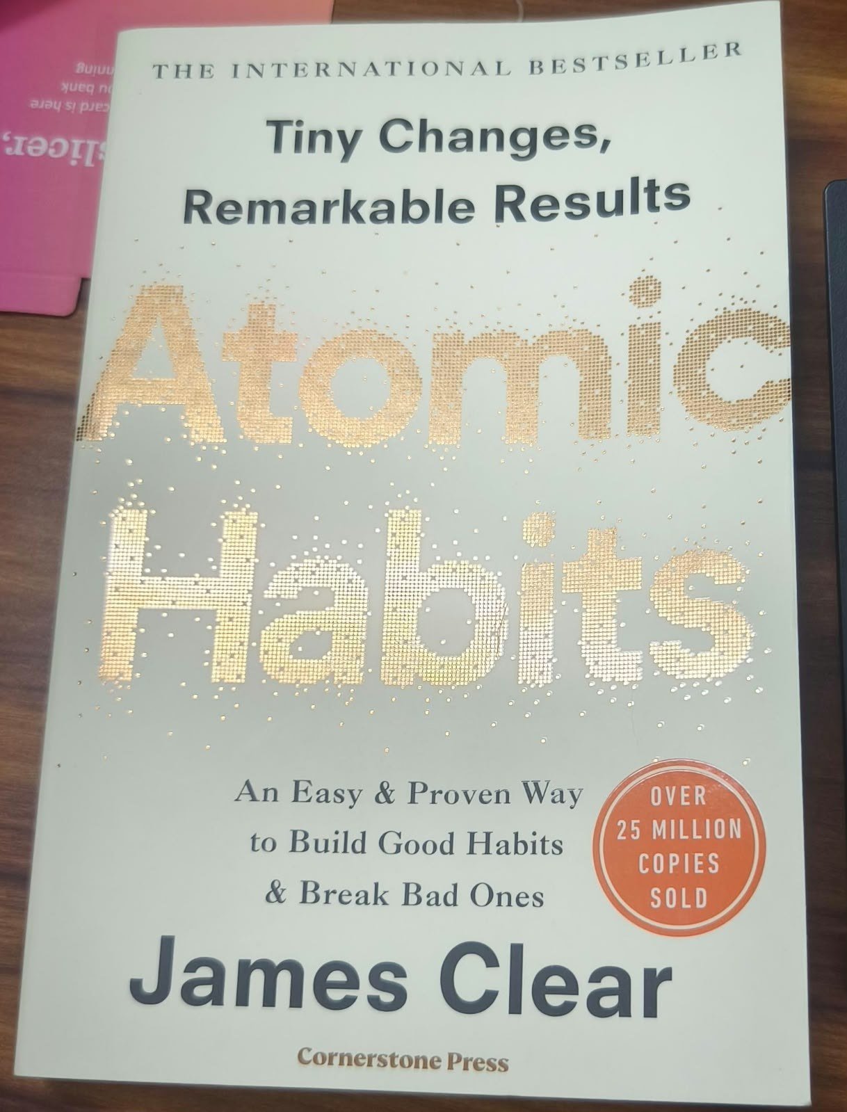 Buy New ATOMIC HABITS BY JAMES CLEAR in NOIDA - Bookaao