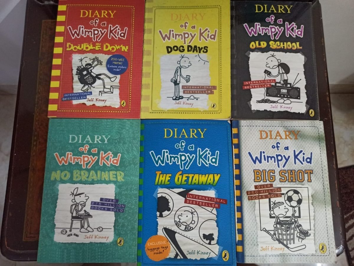 DIARY OF THE WIMPY KID ( STACK OF 8 ) — Special Offer — Bookaao